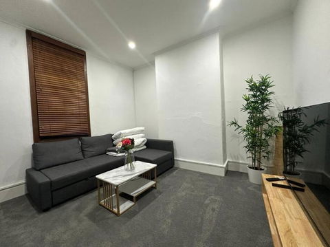 Remarkable 2 Bedroom House At The Centre Of Darlinghurst - Australian Directory 0