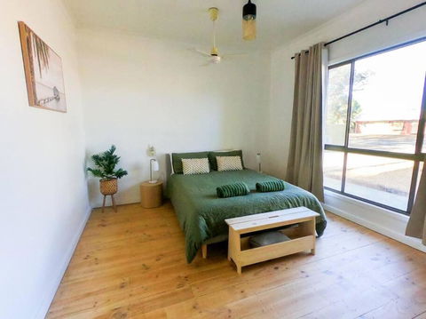 Renovated 3BD With Pool And Spa Bath - Australian Directory 3