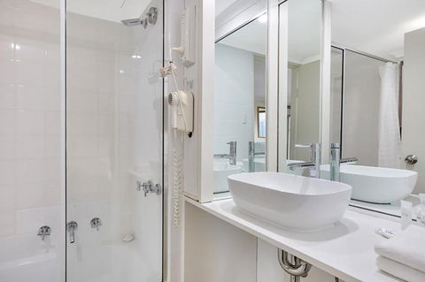 Renovated Stylish Studio - Australian Directory 2