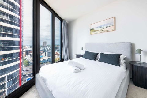 Resort Style Living 2 Bed Apt With Pool BBQ - Australian Directory 3