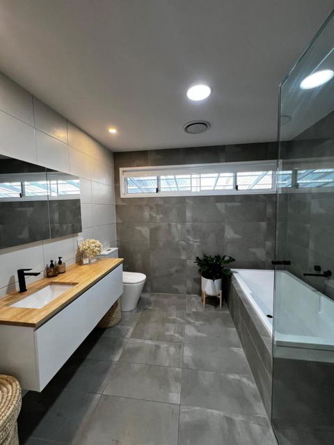 Retreat On Fig Street - Australian Directory 2