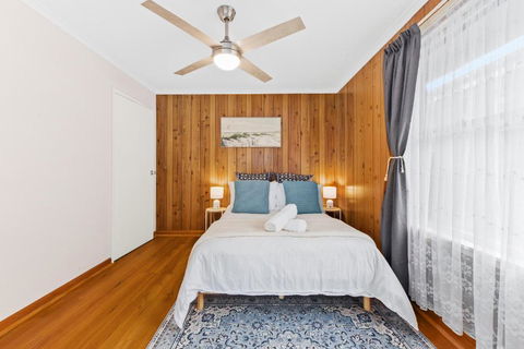 Retro Retreat - Mornington - Australian Directory 3