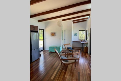 Ridge Cabin - Stunning Views - 5km From Neighbours - Australian Directory 2