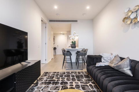 Ritzy Apartment In Iconic Australia 108 With Views - Australian Directory 2