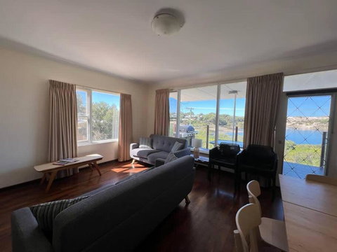 River Panorama Beach House - Australian Directory 2