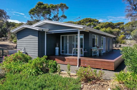 River Retreat - Australian Directory 2