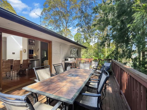 Riverside 3-Bed Townhouse With Spacious Deck & BBQ - Australian Directory 1