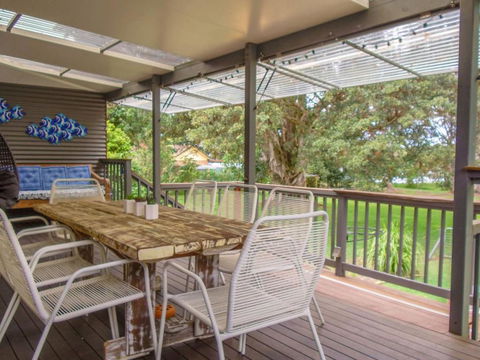 Riverside Retreat - Australian Directory 0