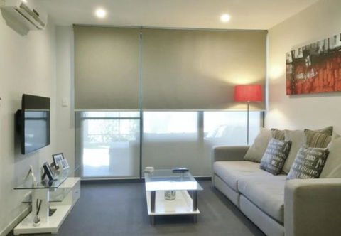 Riverside Retreat - Australian Directory 2