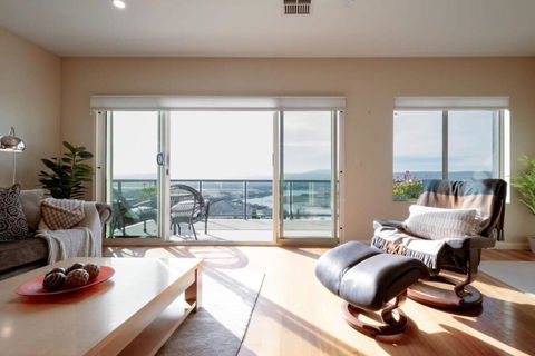 Riverview Escape - Australian Directory 0