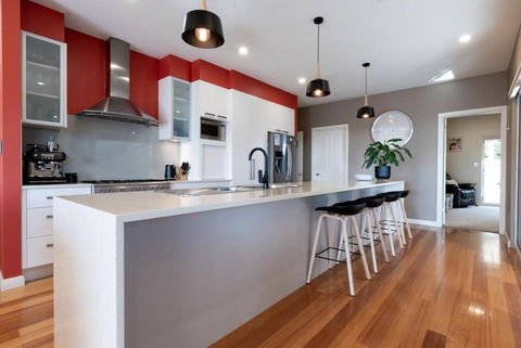Riverview Escape - Australian Directory 1