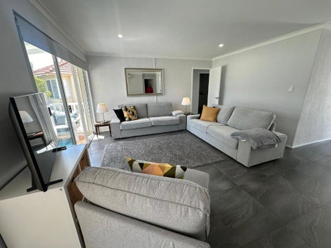 Riverview - South Yunderup - Australian Directory 3