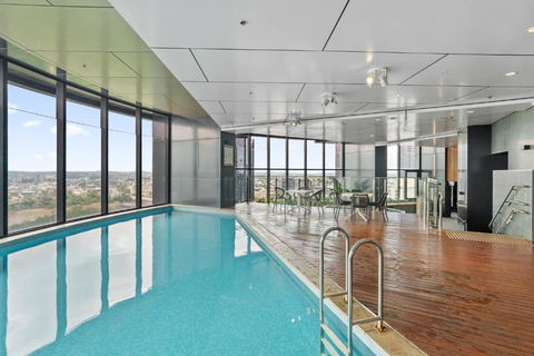RiverViews 1BR 1BA Skytower Apt With Pool, Gym, Sauna - Australian Directory 3