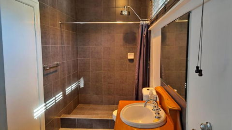 Rosemary Cottage - Australian Directory 2