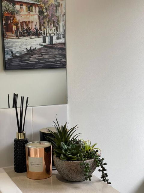 Royal Romanesque Holiday House In Dakabin - Australian Directory 2