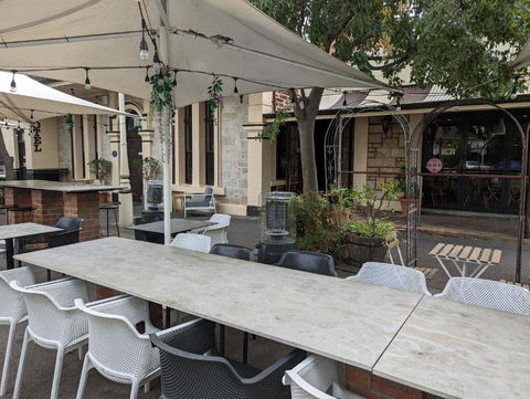 Rob Roy Room 1 - Australian Directory 1