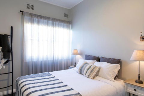 Robertson Public House And Kitchen - Australian Directory 2