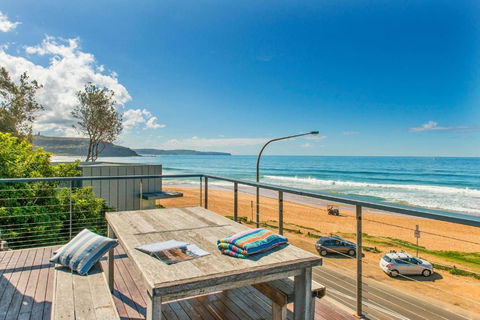 Rocklands Palm Beach Front - Australian Directory 3