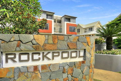 Rockpool No 4 Beachfront Unit - Australian Directory 1