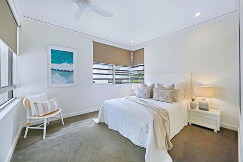 Rockpool No 4 Beachfront Unit - Australian Directory 2