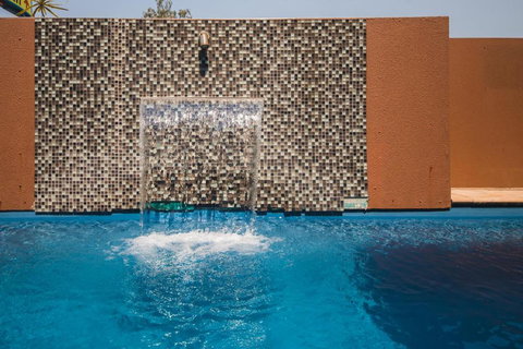 Rocky Resort Motor Inn - Australian Directory 3