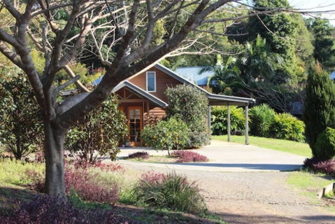 Romantic Lakeview Cottage - Australian Directory 0
