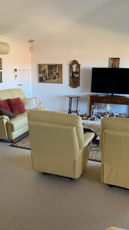 Room With A View - Australian Directory 2