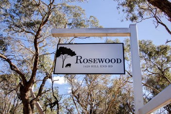 Rosewood Cottage with Australian Directory