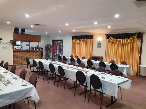 Roundhouse Motel - Australian Directory 1