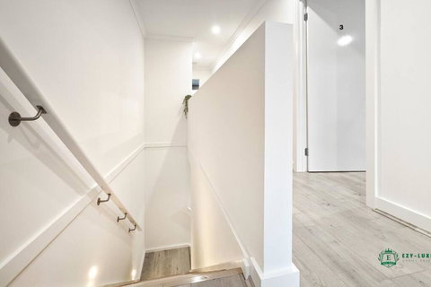 Rowville Modern Escape - Australian Directory 1