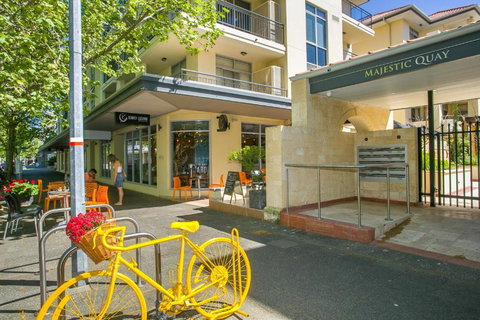 ROYA6320 - Royal Respite - Australian Directory 1