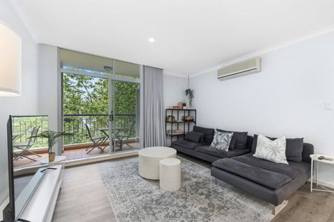 ROYA6320 - Royal Respite - Australian Directory 3