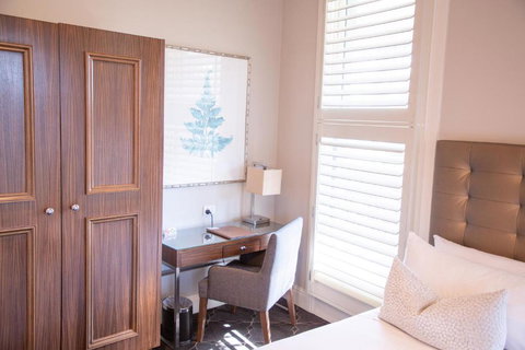 Royal Hotel Randwick - Australian Directory 3