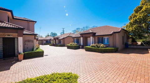 Ruthmor Villas - Australian Directory 2