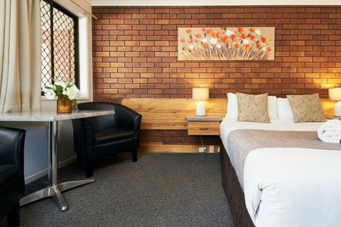 Ruthven Street Motor Inn - Australian Directory 2