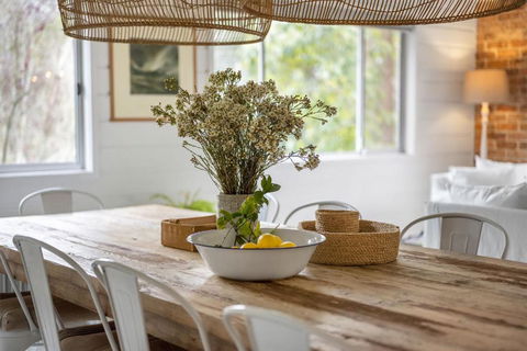 Ryders Creek - Australian Directory 1