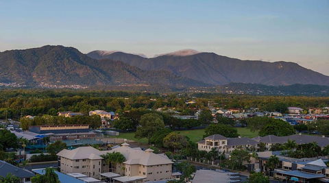 Rydges Esplanade Resort Cairns - Australian Directory 1