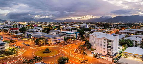 Rydges Esplanade Resort Cairns - Australian Directory 2