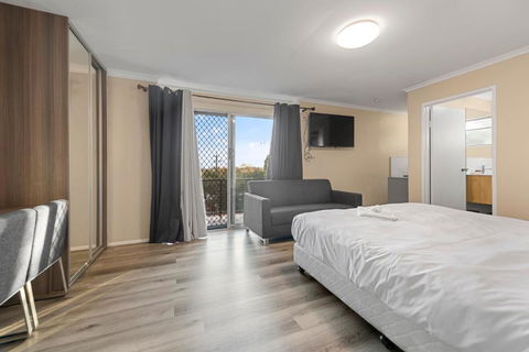 S1 Motel - Australian Directory 3