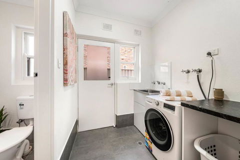 Sage By The Sea - WiFi, BBQ, Beach, Art - Australian Directory 1