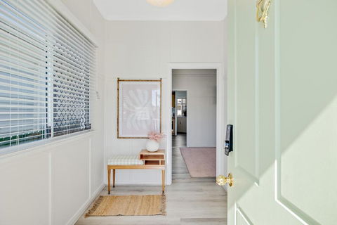 Sage Cottage! CBD Perfection! - Australian Directory 3