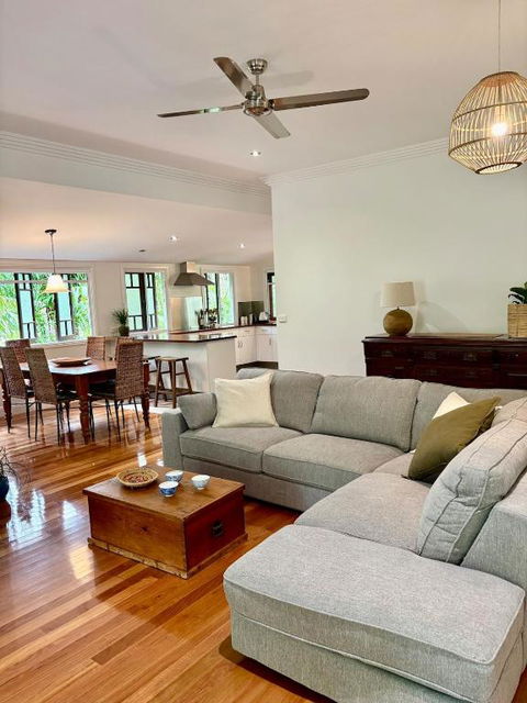 Sage House - Australian Directory 0