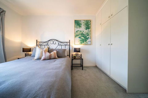 Sage On Bewes Adelaide - Australian Directory 1