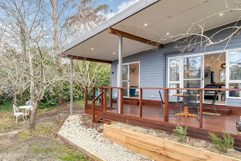 Sahaja Cottage Wentworth Falls - Australian Directory 1