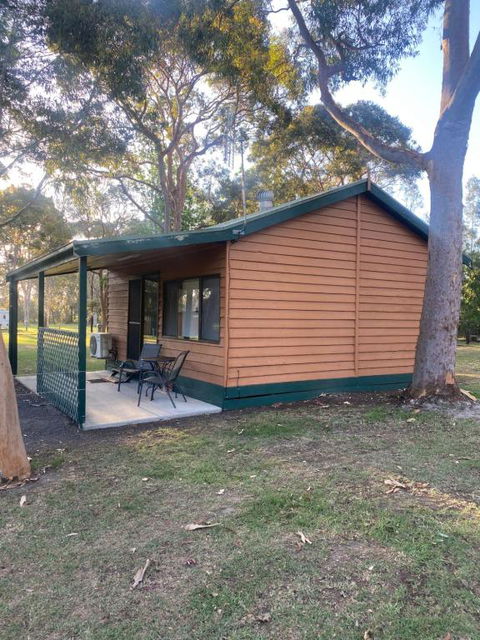 Sale Caravan Park - Australian Directory 3