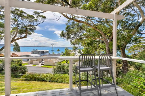 Sally Beach House With Ocean Views - Australian Directory 0