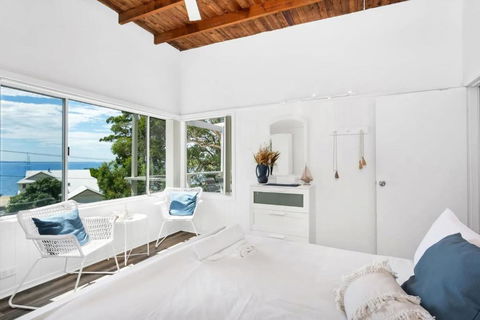 Sally Beach House With Ocean Views - Australian Directory 1