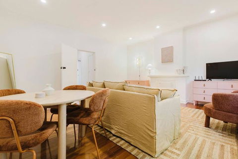 Salmon Calm - Trendy Velvet Allure By Albert Park - Australian Directory 3