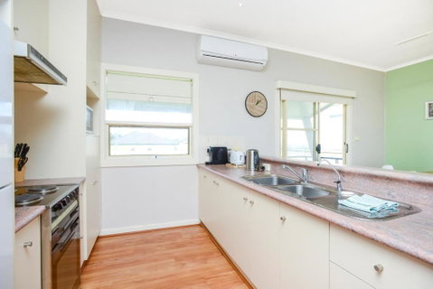 Salt - Aldinga Beach - C21 SouthCoast Holidays - Australian Directory 2
