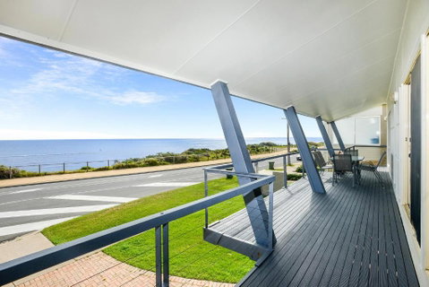 Salt - Aldinga Beach - C21 SouthCoast Holidays - Australian Directory 1